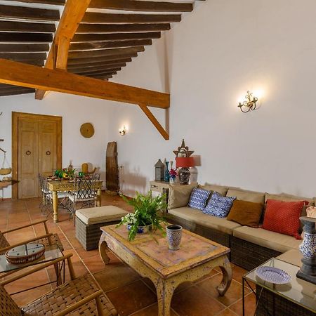 Harmony Villa By Fidalsa Daya Vieja Kültér fotó